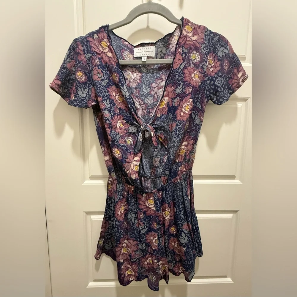 Kendall + Kylie Floral Tie Front Romper. Size XS.